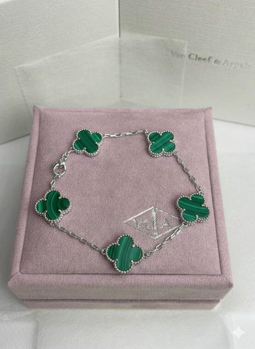 Pulsera Trebol Van Cleef con baño oro 14k + caja de regalo