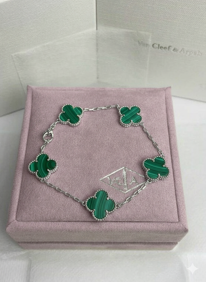 Pulsera Trebol Van Cleef con baño oro 14k + caja de regalo